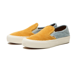 VANS SLIP-ON ULTRACUSH CORDUROY