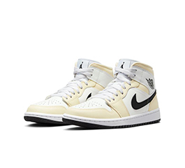 NIKE WMNS AIR JORDAN1 MID COCONUT MILK