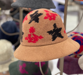 Vivienne Westwood kint bucket hat