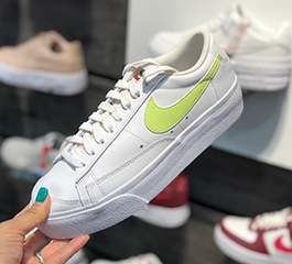 W BLAZER LOW PLATFORM WHITE / YELLOW GREEN