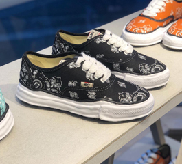 ＂BAKER＂ OG Sole Bandana Low-top Sneaker MAISON MIHARA YASUHIRO BLACK