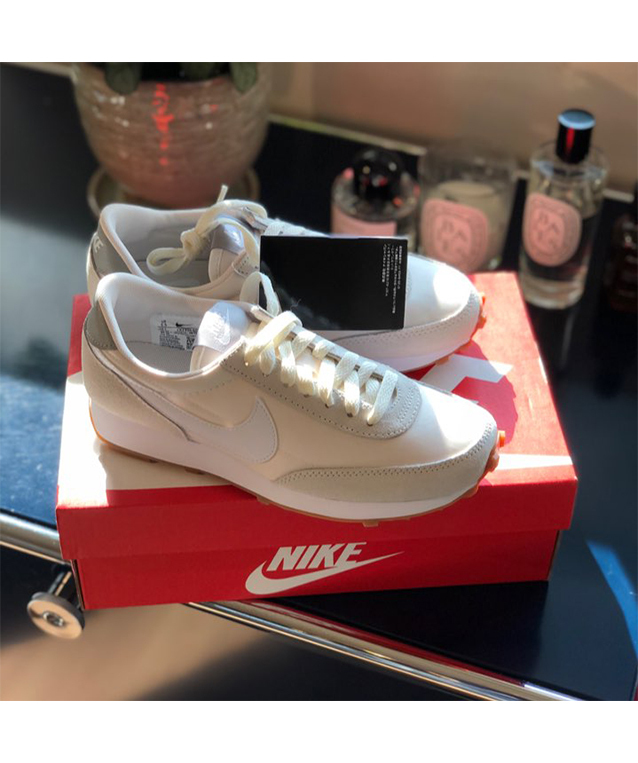 재입고 W NIKE DAYBREAK SUMMIT WHITE 