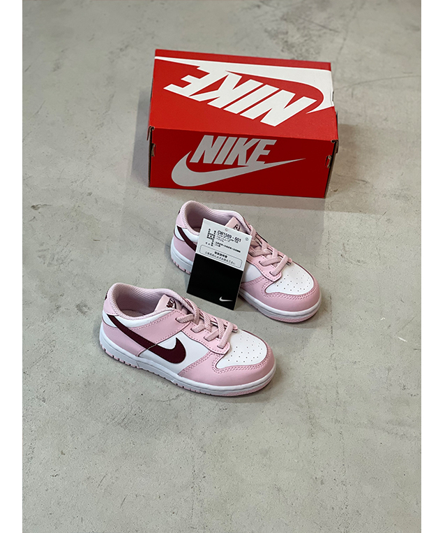 덩크 베이비 핑크
